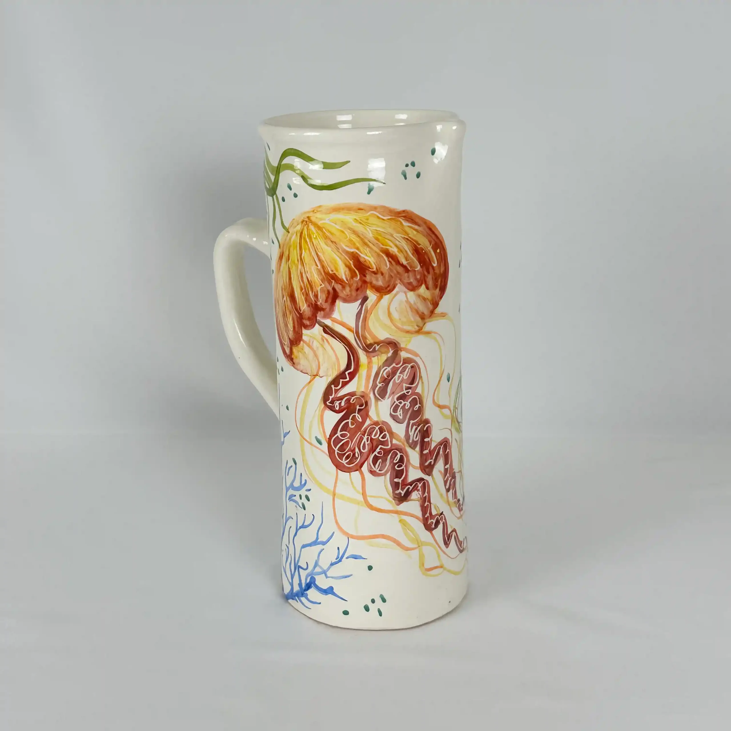 Jarra Inglesa de la serie Medusa, pintada a mano